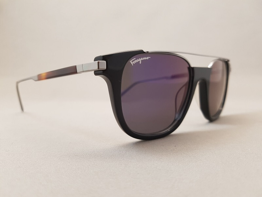 Salvatore sales ferragamo sf160s