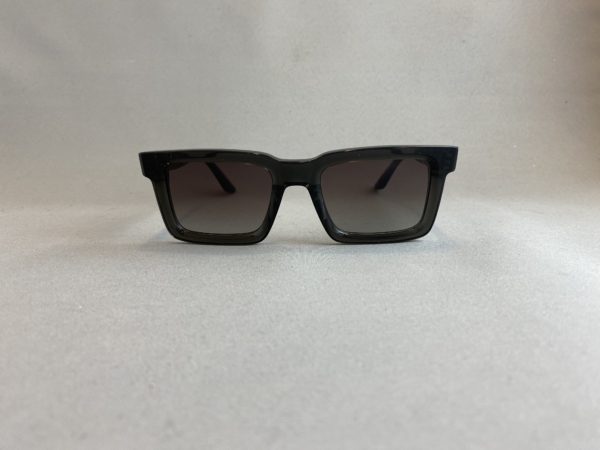 Lunettes de soleil Harry Robert la Roche opticien stephanie u