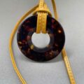 Anneau Porte-Lunettes Ecaille Jaune Nathalie Blanc Opticien Stéphanie Danjou Cambrai