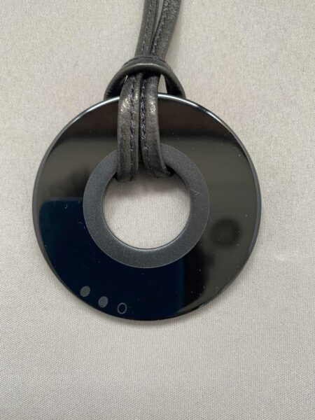 Bijou Porte-Lunettes Anneau Collier avec lien en Cuir Noir