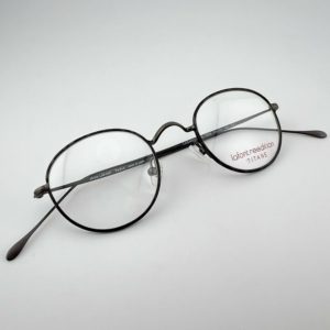 Lunettes De Vue De La Marque Lafont Réédition Titane Modèle Casanova 44 Coloris Gris Noir Ecaillé